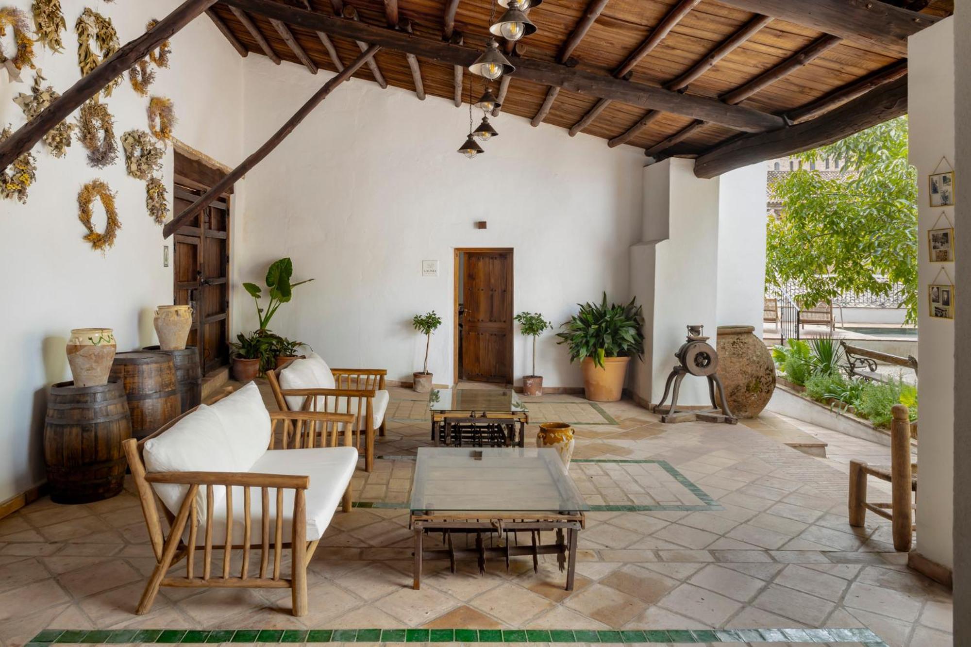 Apartamentos Turisticos El Patio Del Nogal غوادالوبي المظهر الخارجي الصورة