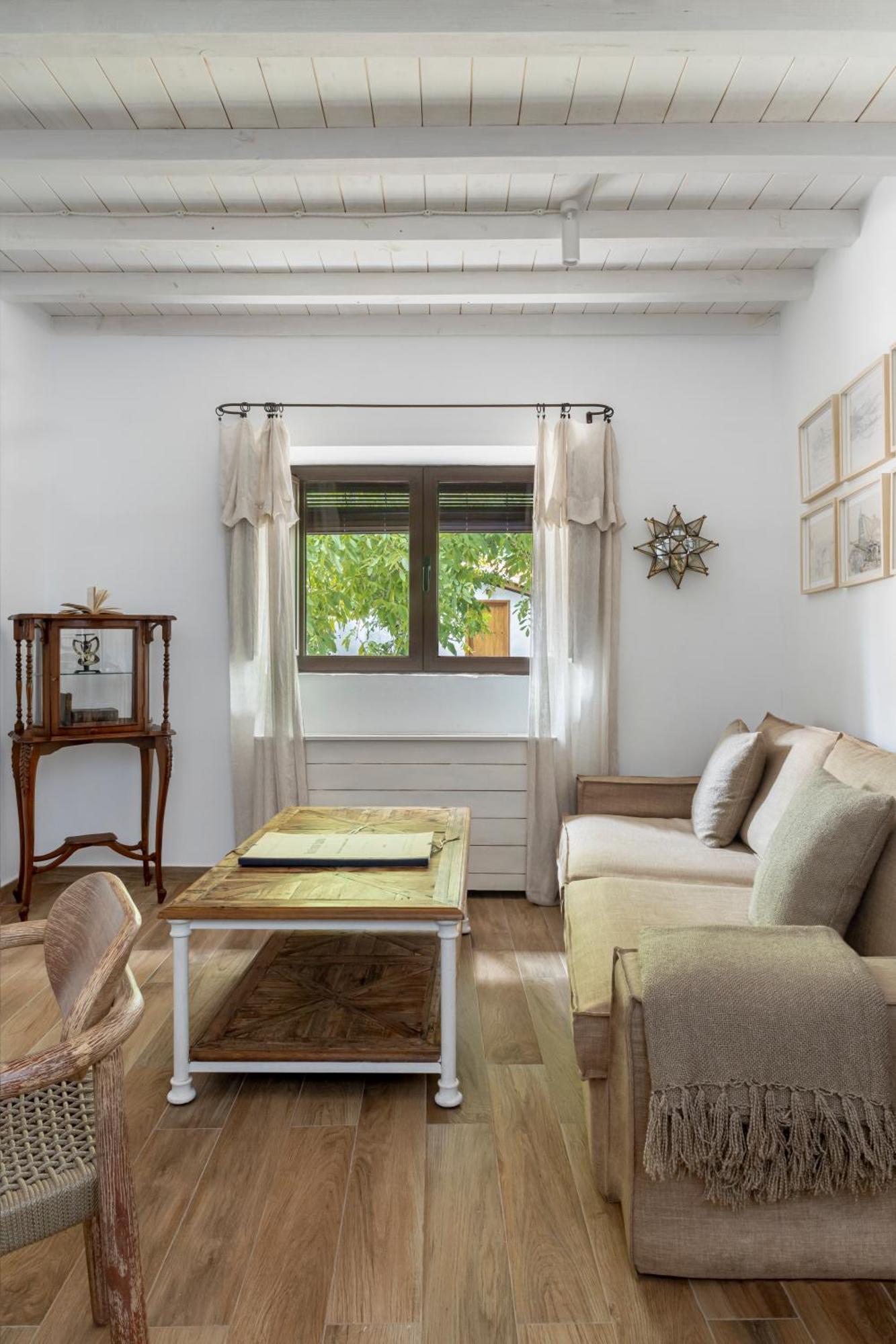 Apartamentos Turisticos El Patio Del Nogal غوادالوبي المظهر الخارجي الصورة