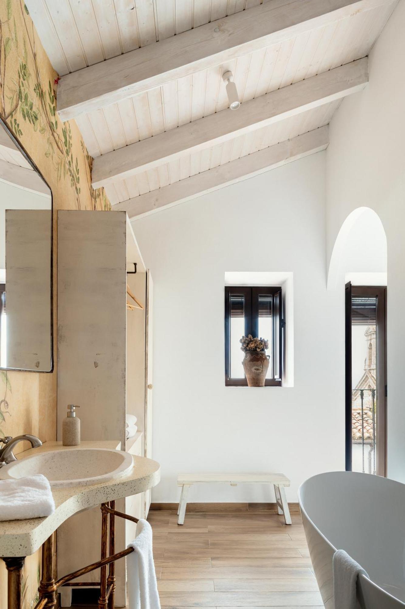 Apartamentos Turisticos El Patio Del Nogal غوادالوبي المظهر الخارجي الصورة